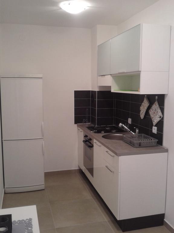 Apartment Melani Pula Ngoại thất bức ảnh