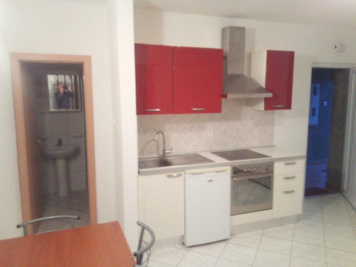 Apartment Melani Pula Ngoại thất bức ảnh